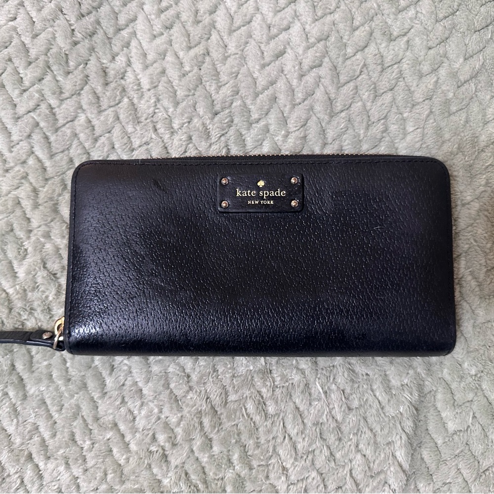Kate Spade Black Leather Zip Wallet